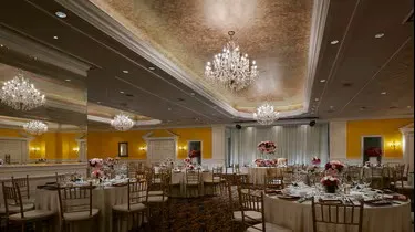 The Ritz-Carlton 7