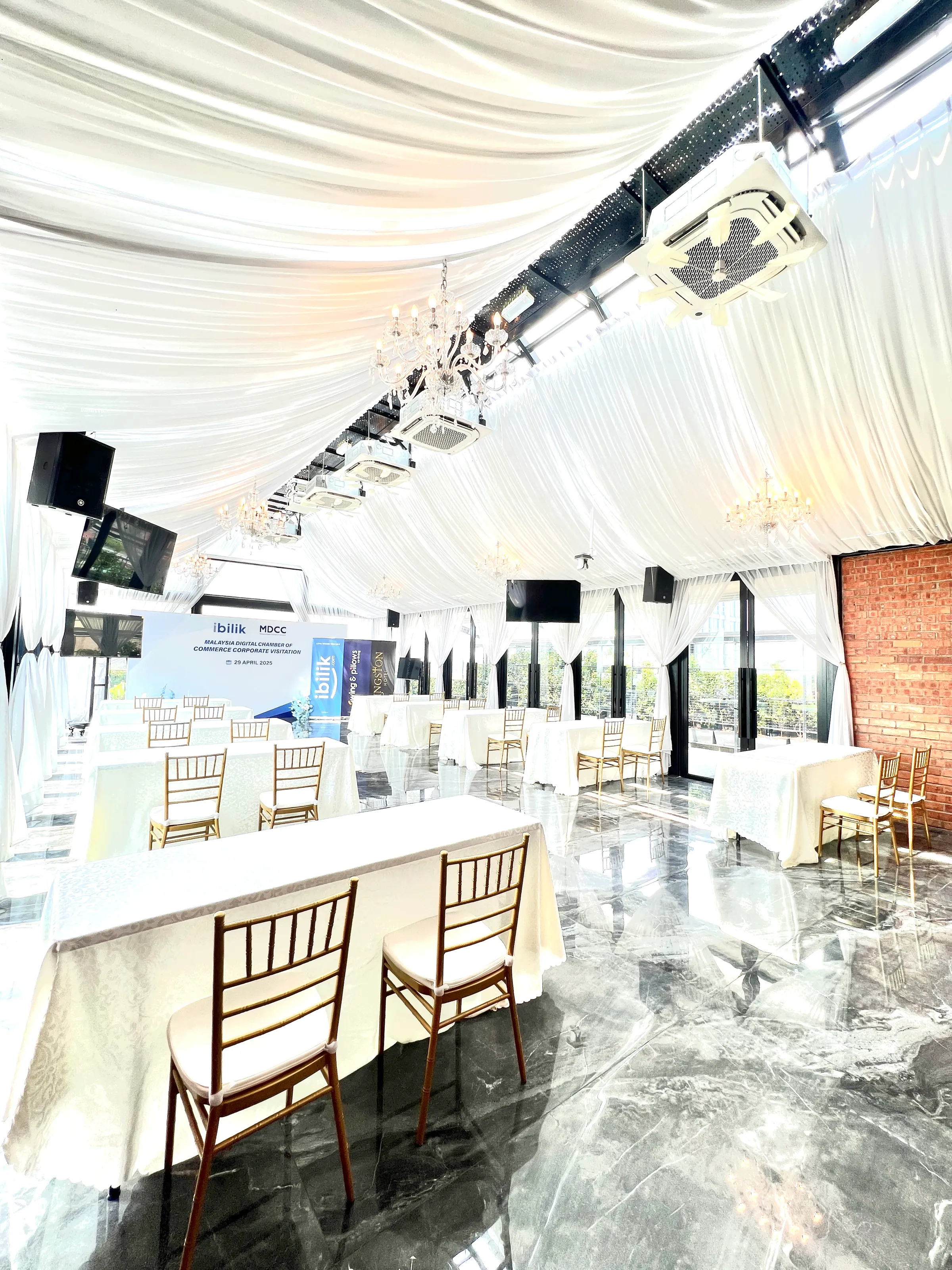 G Glasshouse Klang 15