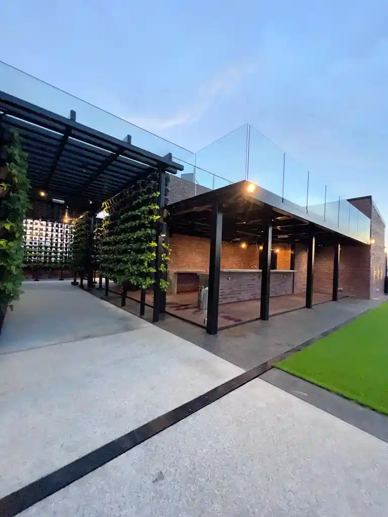 G Glasshouse Klang – General 17