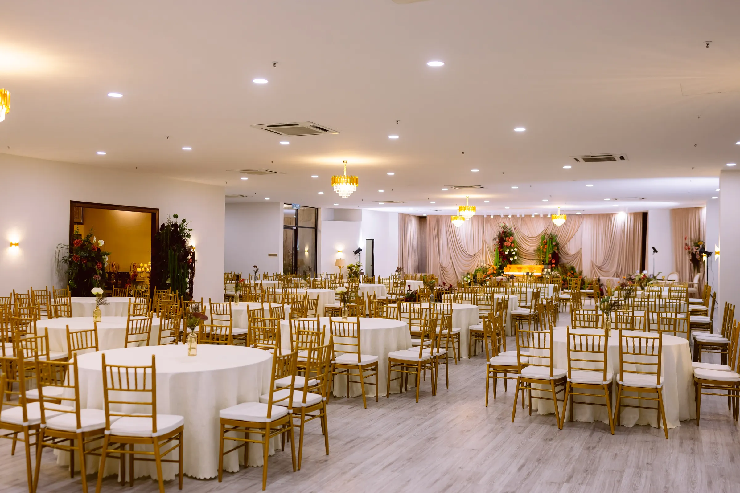 Luminare Event Hall 27