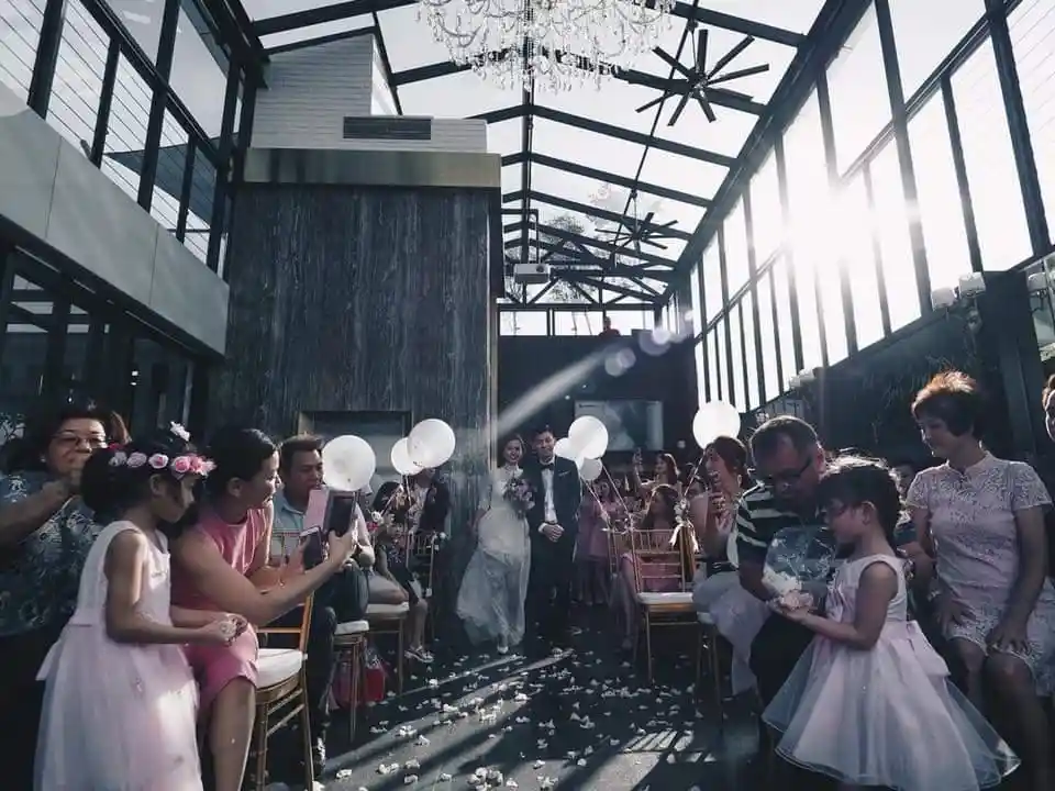 Chandelier Glasshouse 1