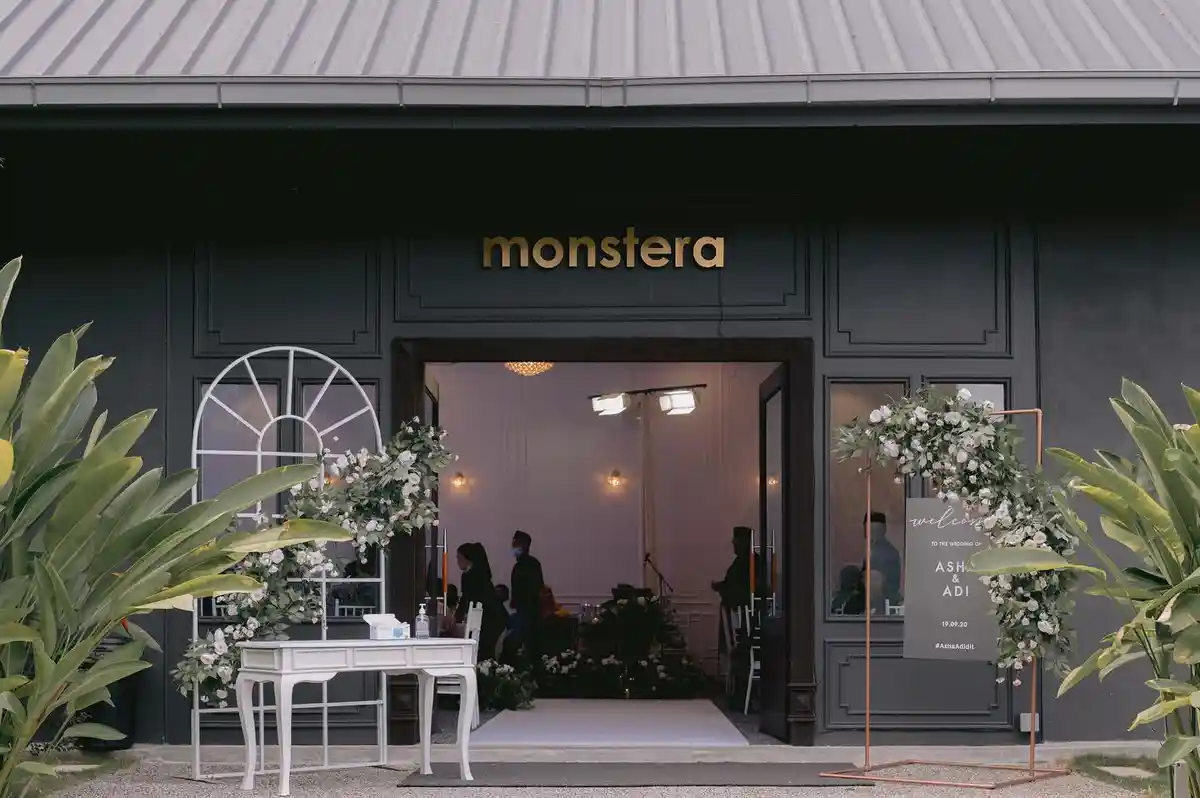 Monstera Hall 1
